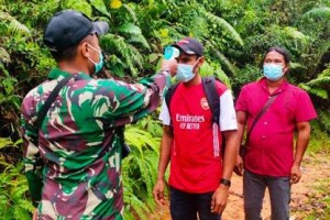 Satgas Pamtas Yonif 642 Amankan 10 PMI Dari Jalur Tidak Resmi 